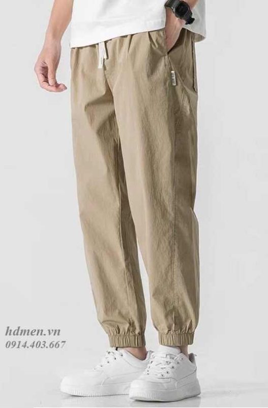 12 cách phối đồ với áo thun trắng nam đẹp 15 áo thun trắng và quần jogger